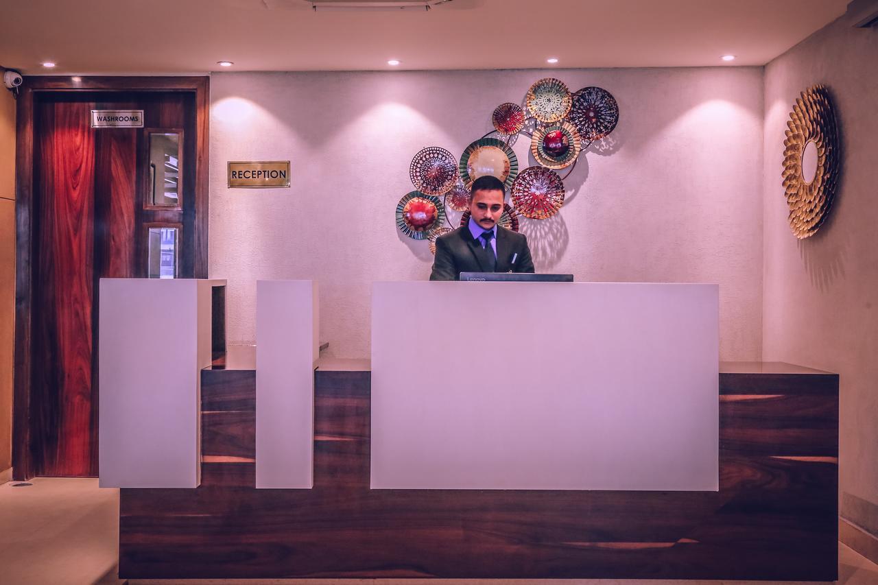 Hotel Vintage Zirakpur Chandigarh ปัญจ์กุลา ภายนอก รูปภาพ