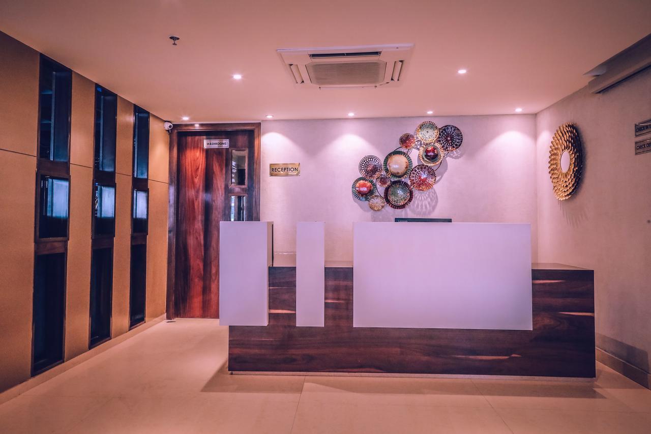 Hotel Vintage Zirakpur Chandigarh ปัญจ์กุลา ภายนอก รูปภาพ